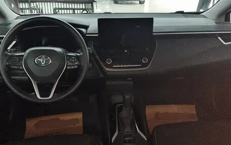 Toyota Corolla, 2022 год, 1 760 000 рублей, 5 фотография