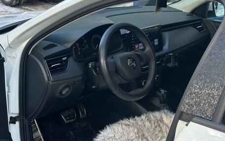 Skoda Rapid II, 2021 год, 1 900 000 рублей, 10 фотография