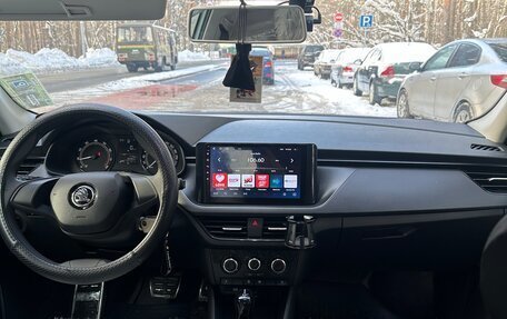 Skoda Rapid II, 2021 год, 1 900 000 рублей, 13 фотография