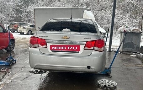 Chevrolet Cruze II, 2013 год, 665 000 рублей, 4 фотография