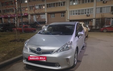 Toyota Prius Alpha I (ZVW40/41), 2014 год, 990 000 рублей, 11 фотография