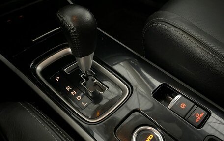 Mitsubishi Outlander III рестайлинг 3, 2017 год, 2 065 000 рублей, 15 фотография