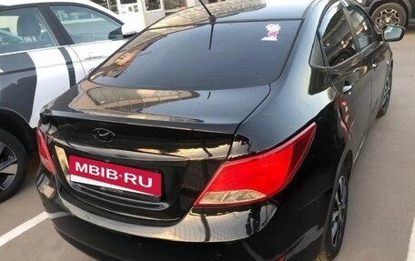 Hyundai Solaris II рестайлинг, 2015 год, 750 000 рублей, 3 фотография