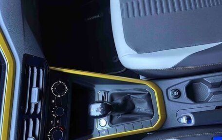 Volkswagen Polo, 2023 год, 1 600 000 рублей, 12 фотография