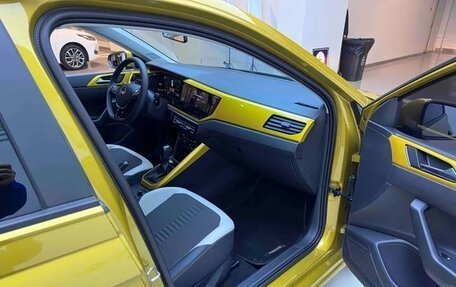 Volkswagen Polo, 2023 год, 1 600 000 рублей, 15 фотография