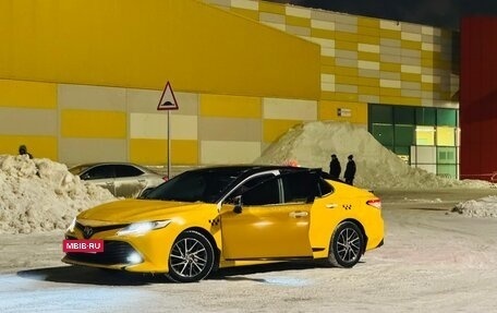 Toyota Camry, 2020 год, 1 860 000 рублей, 4 фотография