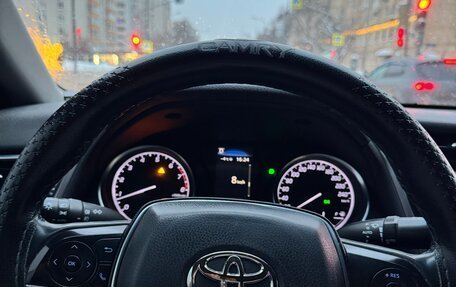 Toyota Camry, 2020 год, 1 860 000 рублей, 8 фотография