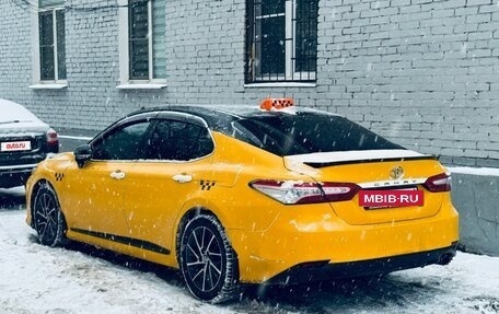 Toyota Camry, 2020 год, 1 860 000 рублей, 5 фотография