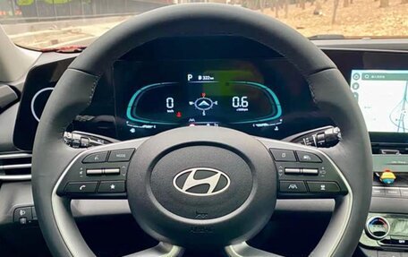 Hyundai Elantra, 2022 год, 1 122 000 рублей, 10 фотография