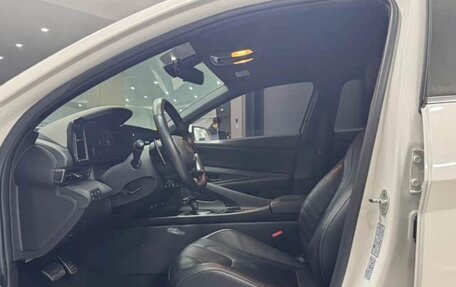 Hyundai Elantra, 2022 год, 1 160 000 рублей, 7 фотография