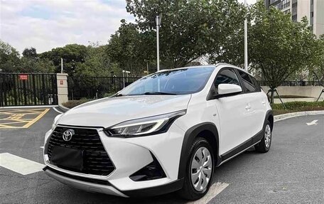 Toyota Yaris XP150 рестайлинг, 2021 год, 1 009 978 рублей, 1 фотография