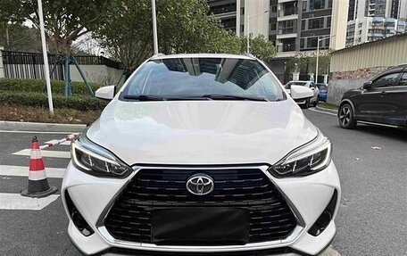 Toyota Yaris XP150 рестайлинг, 2021 год, 1 009 978 рублей, 2 фотография