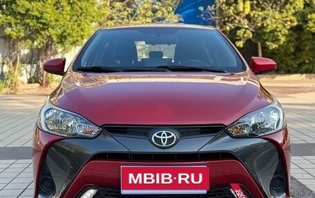 Toyota Yaris XP150 рестайлинг, 2021 год, 1 041 978 рублей, 2 фотография