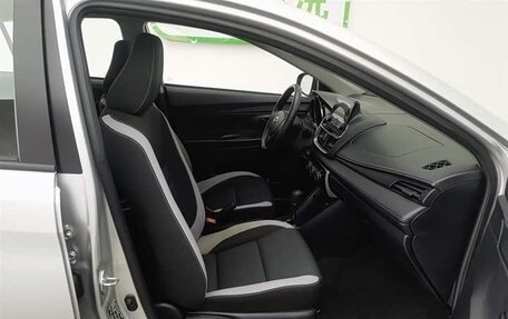 Toyota Yaris XP150 рестайлинг, 2021 год, 1 055 978 рублей, 11 фотография