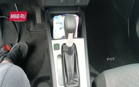 Honda Fit, 2022 год, 957 808 рублей, 16 фотография