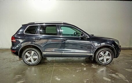 Volkswagen Touareg III, 2011 год, 1 700 000 рублей, 7 фотография
