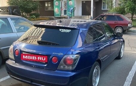 Toyota Altezza, 2001 год, 990 000 рублей, 3 фотография