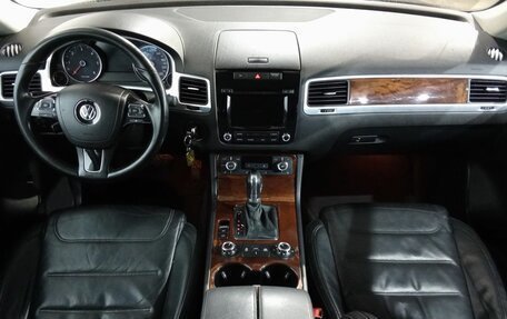 Volkswagen Touareg III, 2011 год, 1 700 000 рублей, 11 фотография