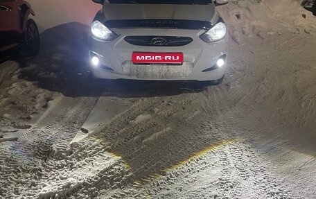 Hyundai Solaris II рестайлинг, 2012 год, 850 000 рублей, 1 фотография