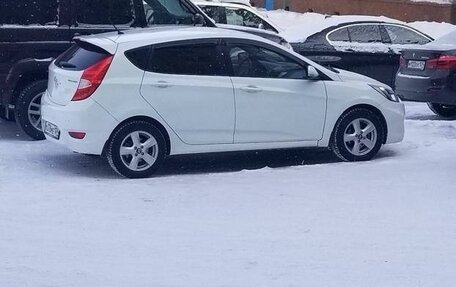 Hyundai Solaris II рестайлинг, 2012 год, 850 000 рублей, 3 фотография