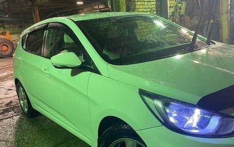 Hyundai Solaris II рестайлинг, 2012 год, 850 000 рублей, 6 фотография