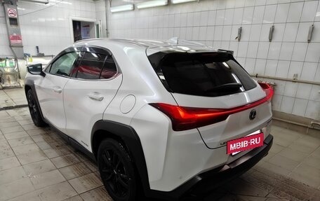 Lexus UX I, 2020 год, 3 450 000 рублей, 8 фотография