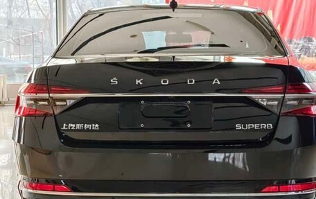 Skoda Superb III рестайлинг, 2023 год, 1 980 000 рублей, 7 фотография