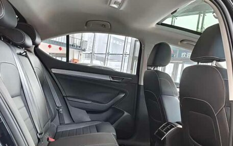 Skoda Superb III рестайлинг, 2023 год, 1 980 000 рублей, 12 фотография