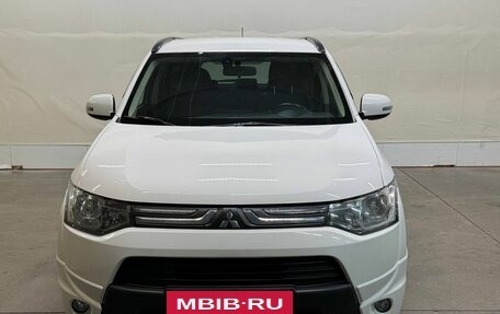 Mitsubishi Outlander III рестайлинг 3, 2013 год, 1 399 000 рублей, 3 фотография