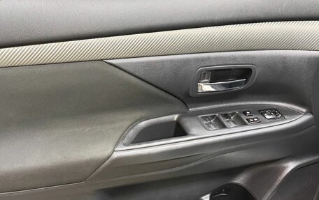 Mitsubishi Outlander III рестайлинг 3, 2013 год, 1 399 000 рублей, 10 фотография