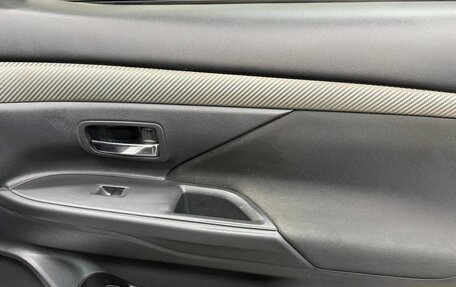 Mitsubishi Outlander III рестайлинг 3, 2013 год, 1 399 000 рублей, 12 фотография