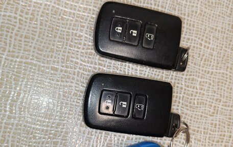 Toyota Noah III, 2016 год, 2 050 000 рублей, 18 фотография