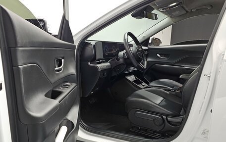 Hyundai Kona, 2024 год, 2 170 000 рублей, 11 фотография