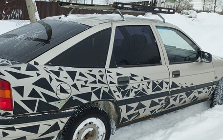 Opel Vectra A, 1989 год, 110 000 рублей, 6 фотография