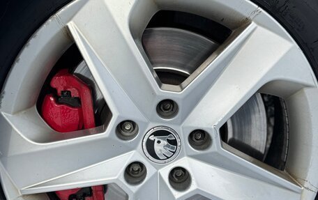 Skoda Octavia RS, 2017 год, 1 750 000 рублей, 18 фотография