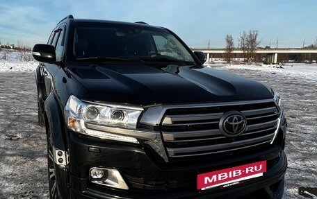 Toyota Land Cruiser 200, 2016 год, 5 990 000 рублей, 3 фотография