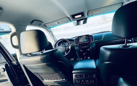 Toyota Land Cruiser 200, 2016 год, 5 990 000 рублей, 18 фотография