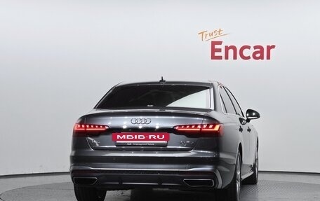 Audi A4, 2021 год, 2 430 000 рублей, 4 фотография