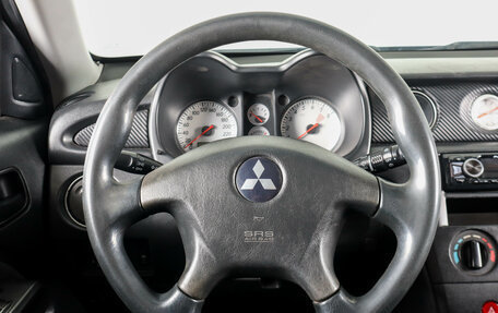 Mitsubishi Outlander III рестайлинг 3, 2007 год, 739 000 рублей, 16 фотография