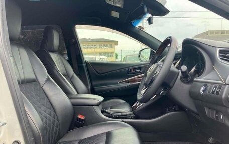 Toyota Harrier, 2017 год, 2 200 000 рублей, 7 фотография