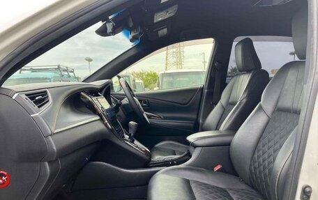 Toyota Harrier, 2017 год, 2 200 000 рублей, 10 фотография