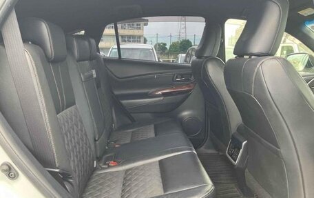 Toyota Harrier, 2017 год, 2 200 000 рублей, 9 фотография