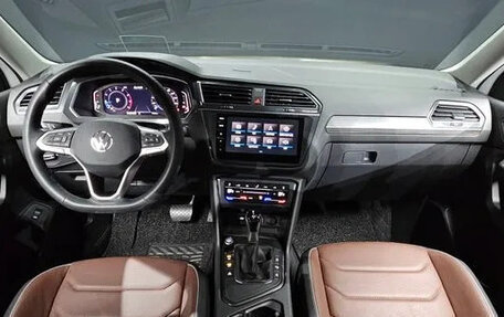 Volkswagen Tiguan II, 2022 год, 2 517 030 рублей, 5 фотография