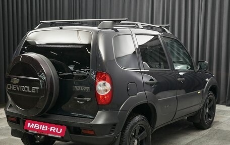 Chevrolet Niva I рестайлинг, 2017 год, 859 000 рублей, 4 фотография