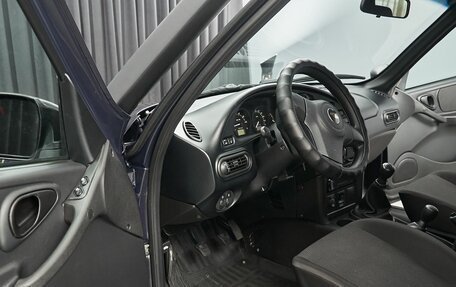 Chevrolet Niva I рестайлинг, 2017 год, 859 000 рублей, 14 фотография