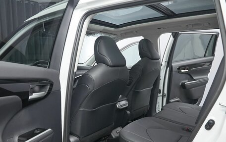 Toyota Highlander, 2025 год, 5 399 000 рублей, 13 фотография