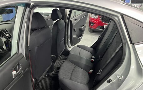 Hyundai Solaris II рестайлинг, 2015 год, 895 000 рублей, 19 фотография