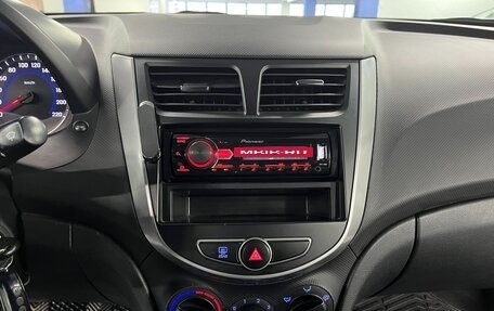 Hyundai Solaris II рестайлинг, 2015 год, 895 000 рублей, 14 фотография