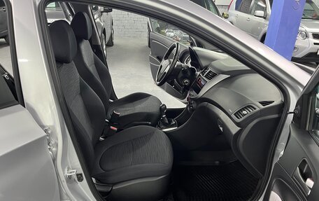 Hyundai Solaris II рестайлинг, 2015 год, 895 000 рублей, 21 фотография