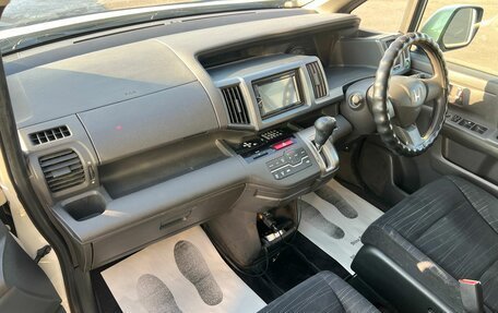 Honda Stepwgn IV, 2011 год, 1 449 000 рублей, 13 фотография